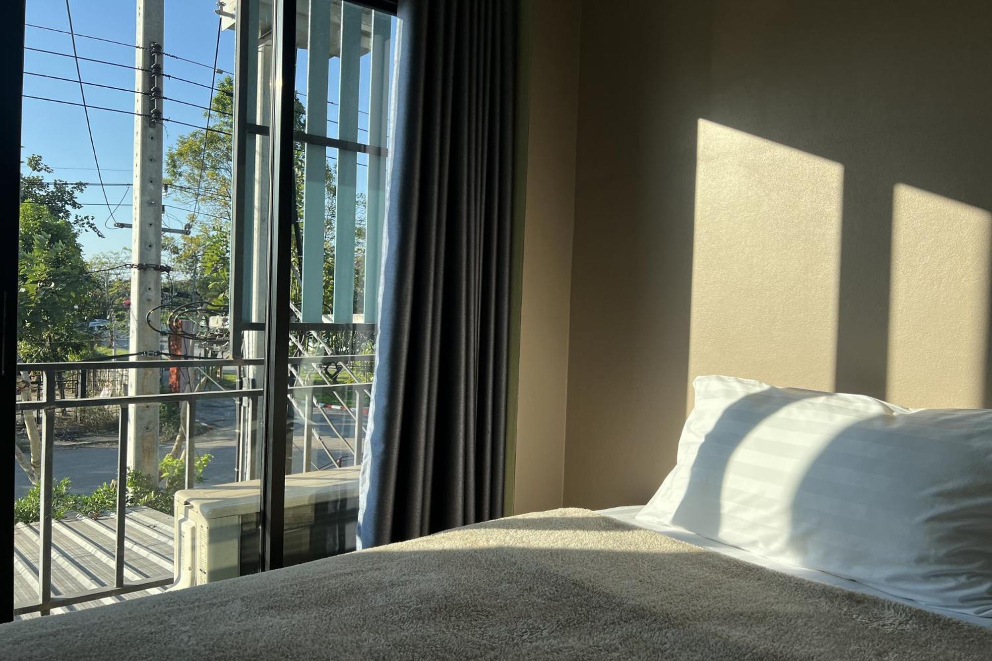 V Tharm Hotel Удонтхані Екстер'єр фото